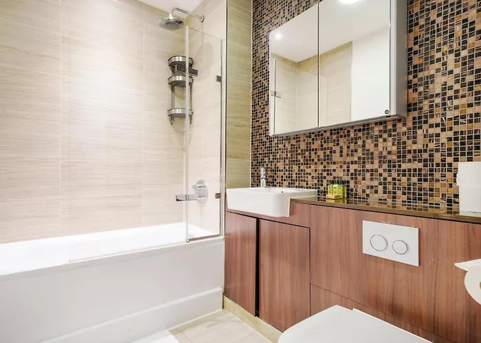 Monument Serviced Apartments By Lovelystay London